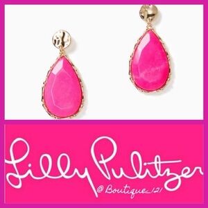 Lilly Pink Palm Earrings!